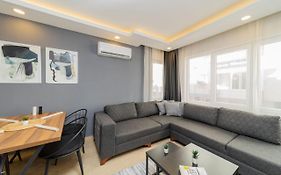 Lovely Central Apartment Near Beach In Muratpasa, Antalya